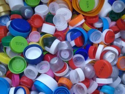 ３大学研究グループ、新法対応のプラスチック識別装置を発表