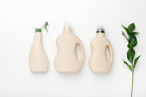 SUPA、世界初の紙製液体洗剤ボトルを発表